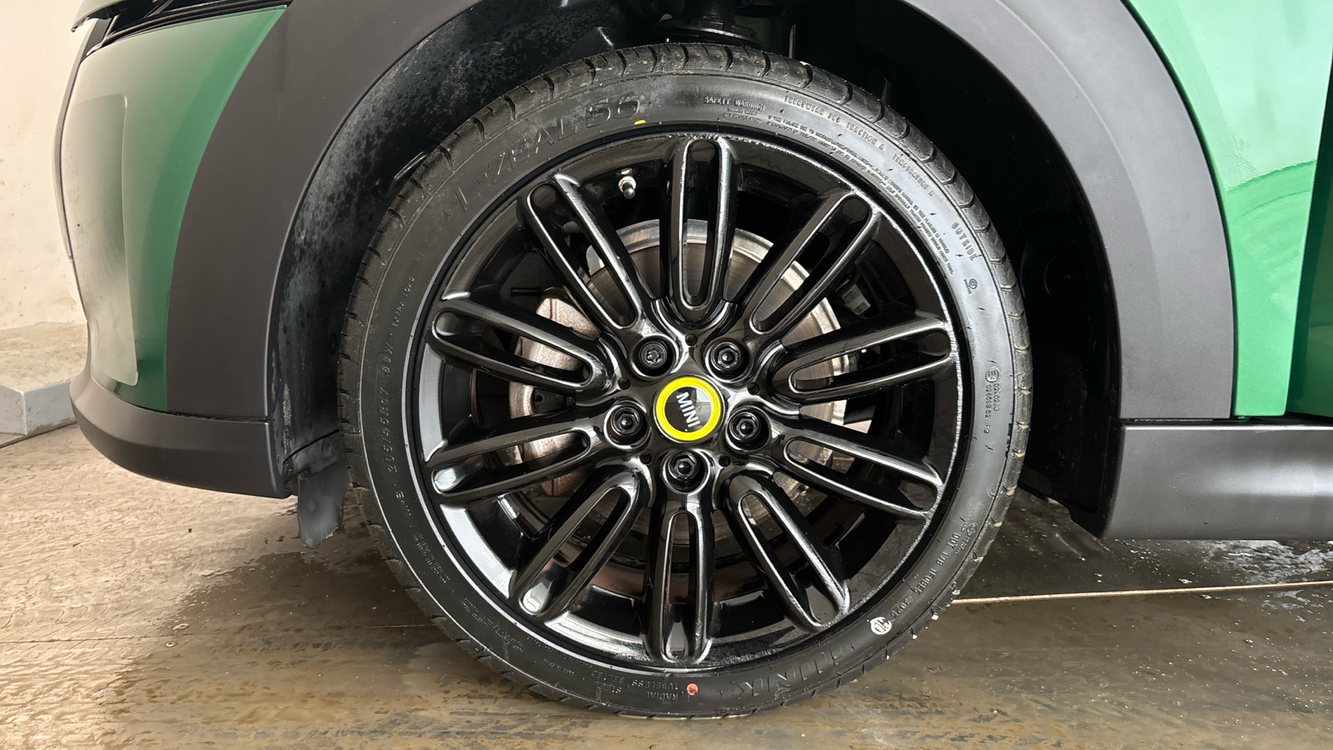 4020905 135kW Cooper S Level 2 33kWh 3dr Auto