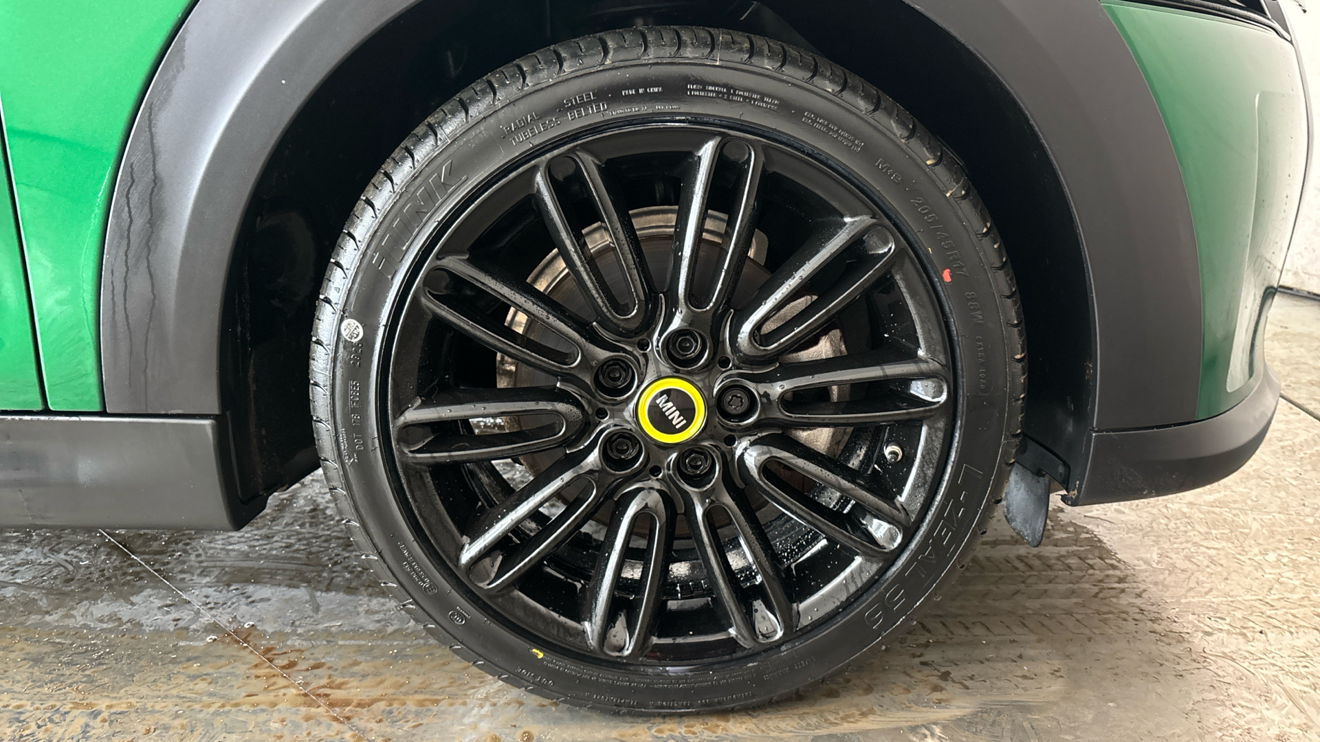 4020905 135kW Cooper S Level 2 33kWh 3dr Auto