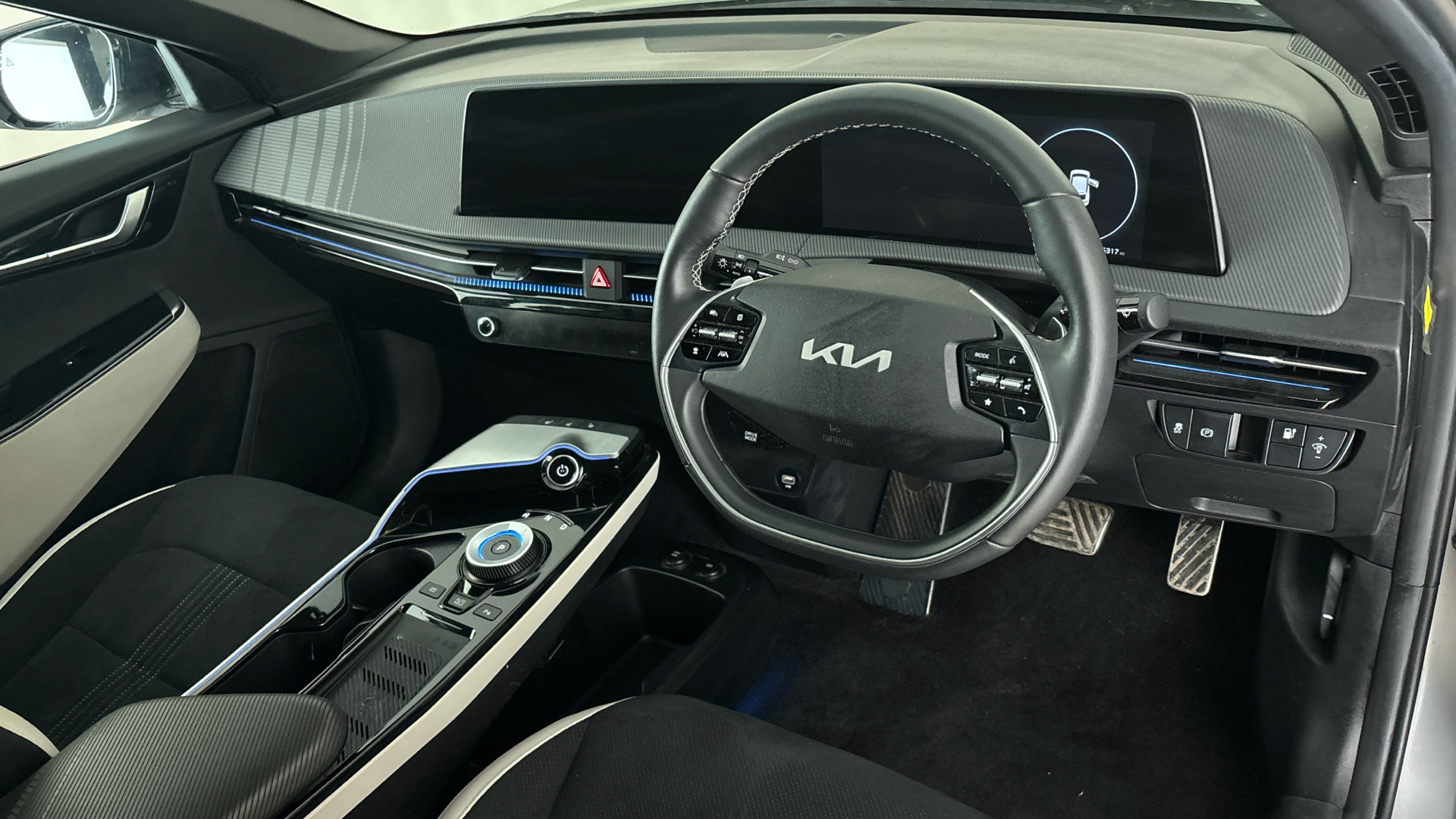 4027549 166kW GT Line 77.4kWh 5dr Auto