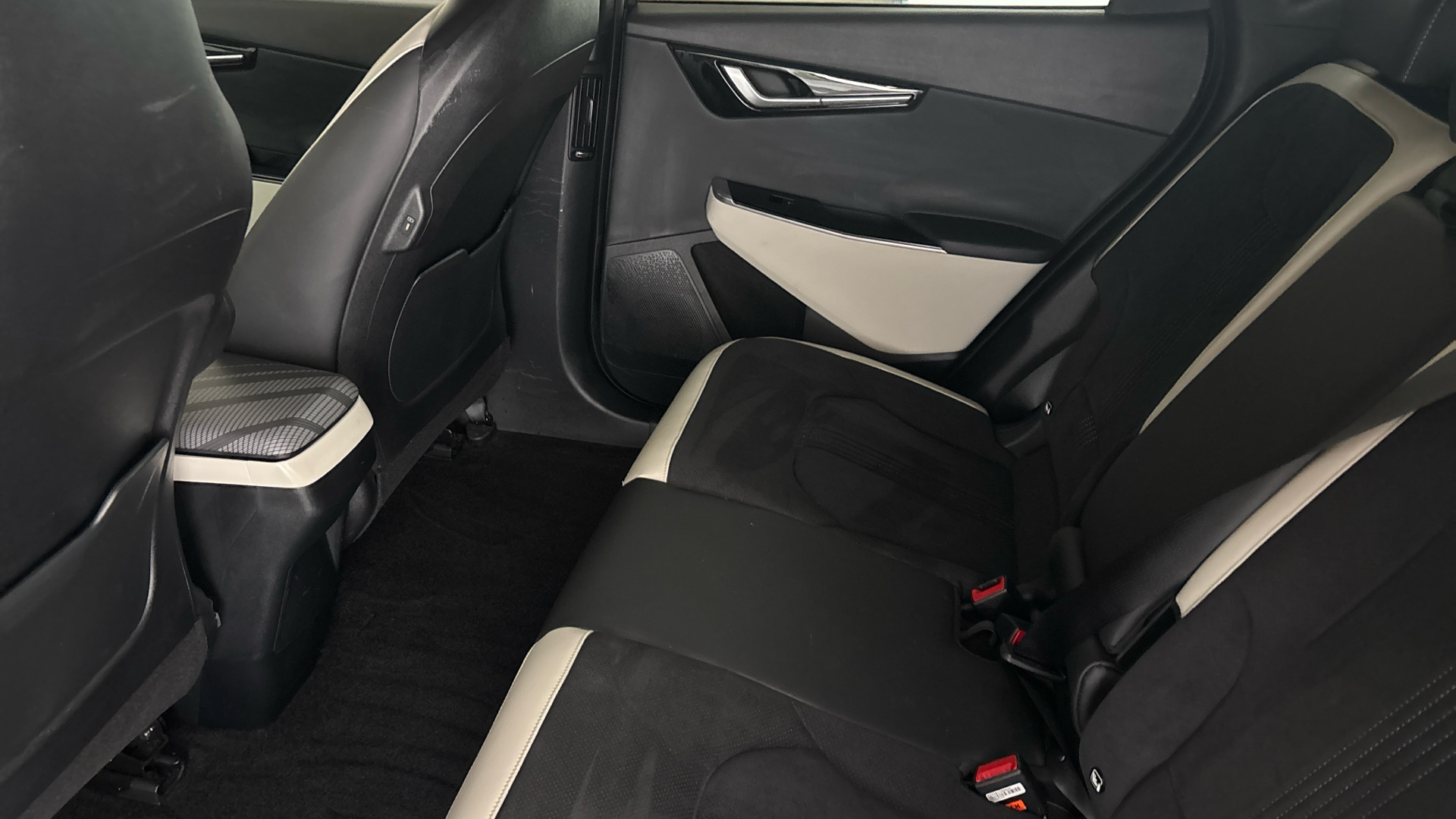 4027549 166kW GT Line 77.4kWh 5dr Auto