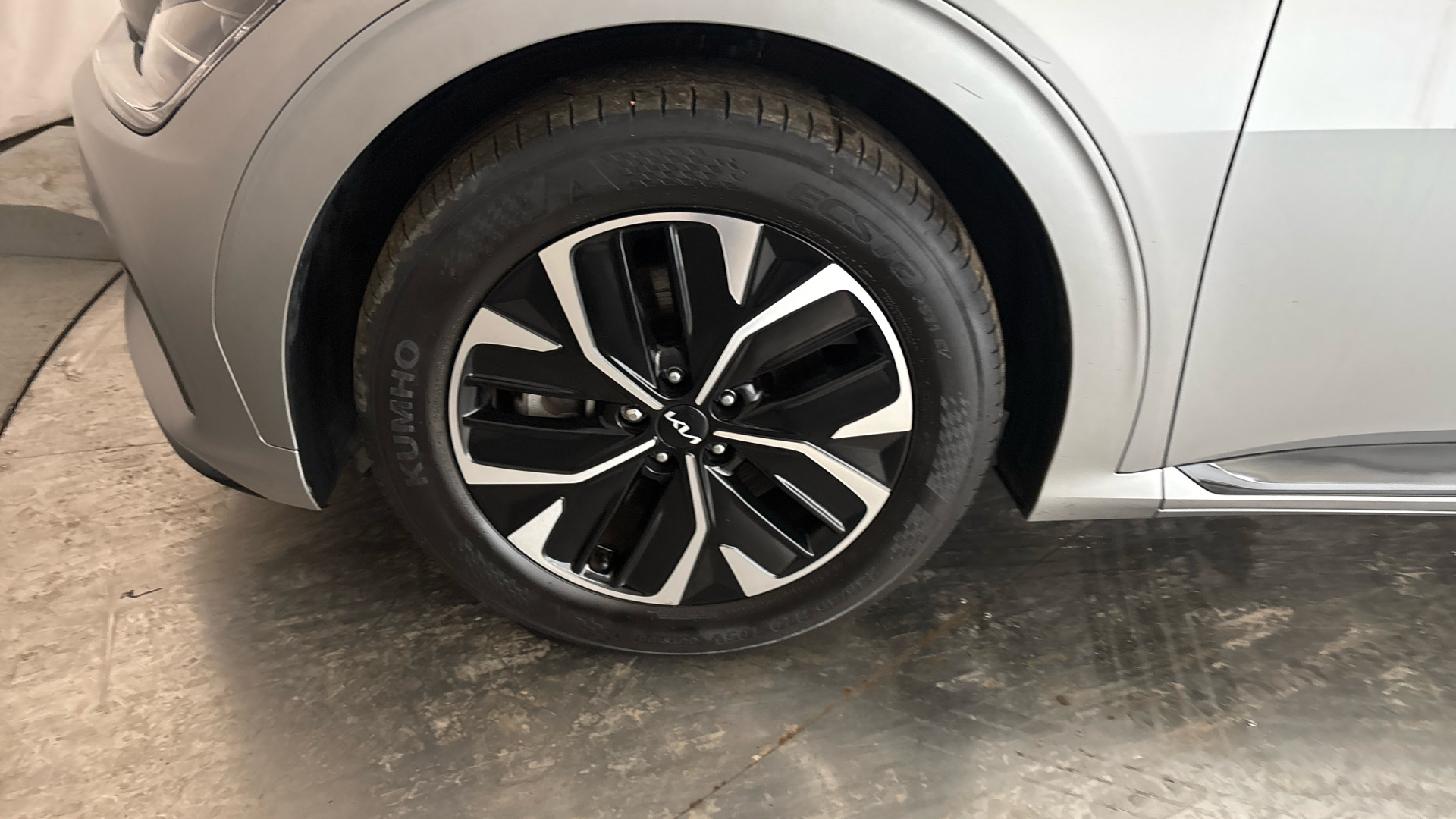 4027549 166kW GT Line 77.4kWh 5dr Auto