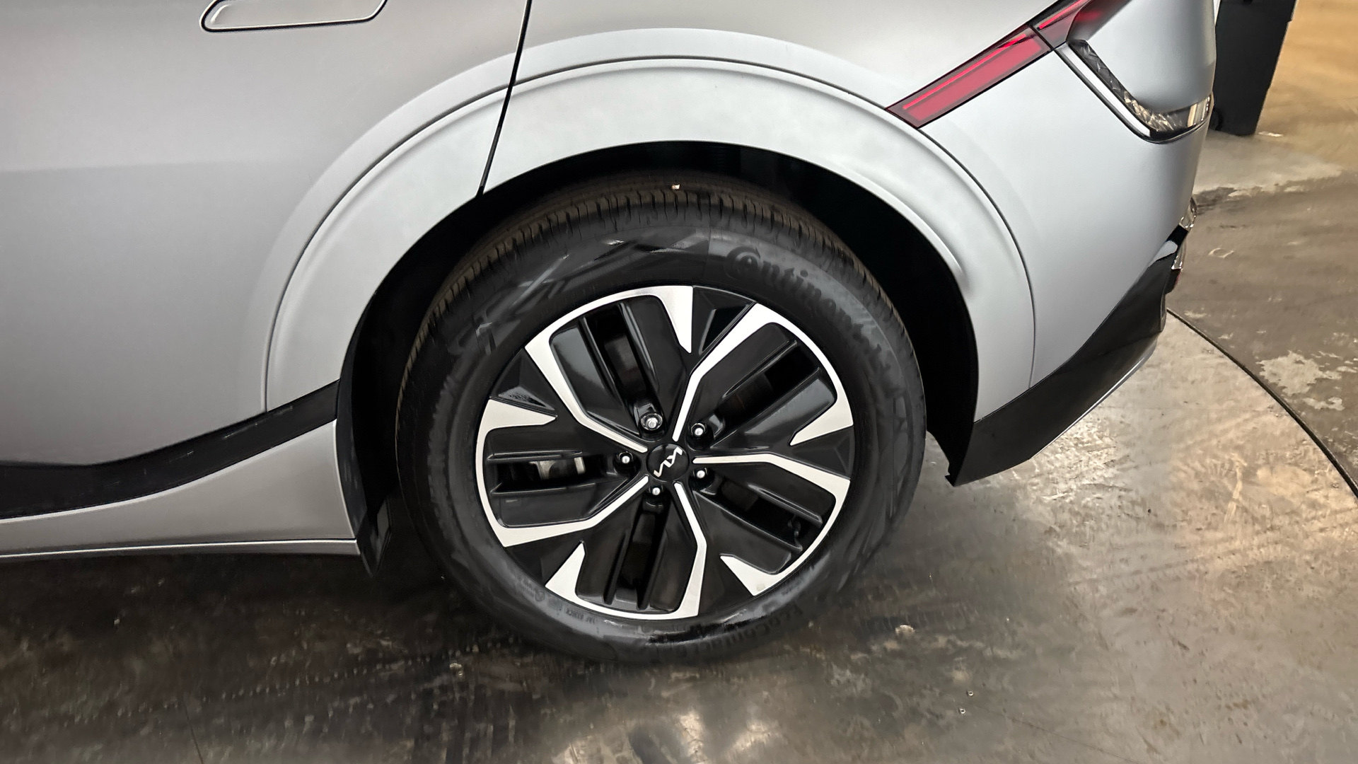 4027549 166kW GT Line 77.4kWh 5dr Auto