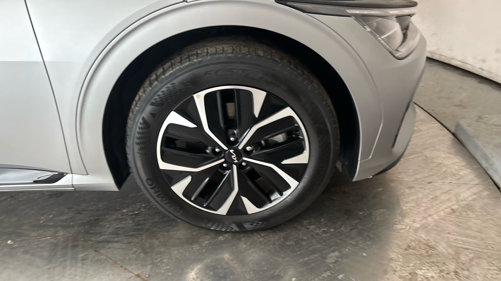 4027549 166kW GT Line 77.4kWh 5dr Auto