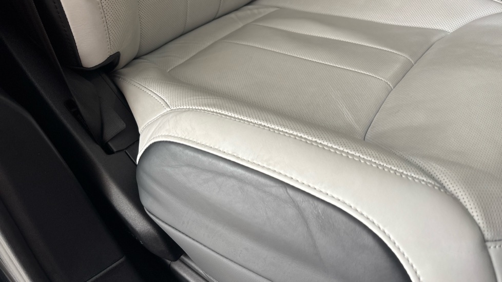 LAND ROVER RANGE ROVER SPORT Worn/stained