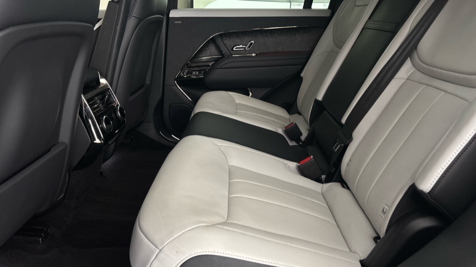 LAND ROVER RANGE ROVER SPORT Image 14