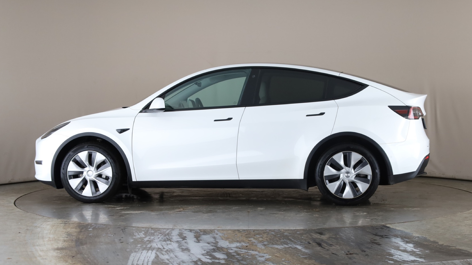 4047606 Long Range AWD 5dr Auto