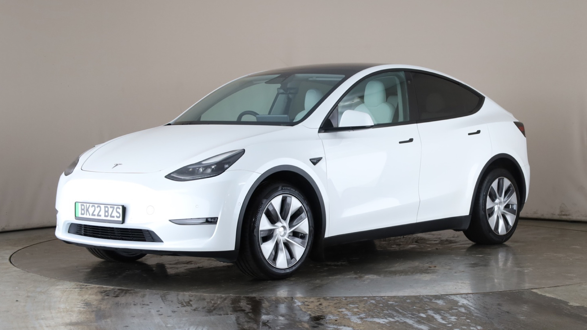 Tesla Model Y Hatchback Long Range AWD 5dr Auto