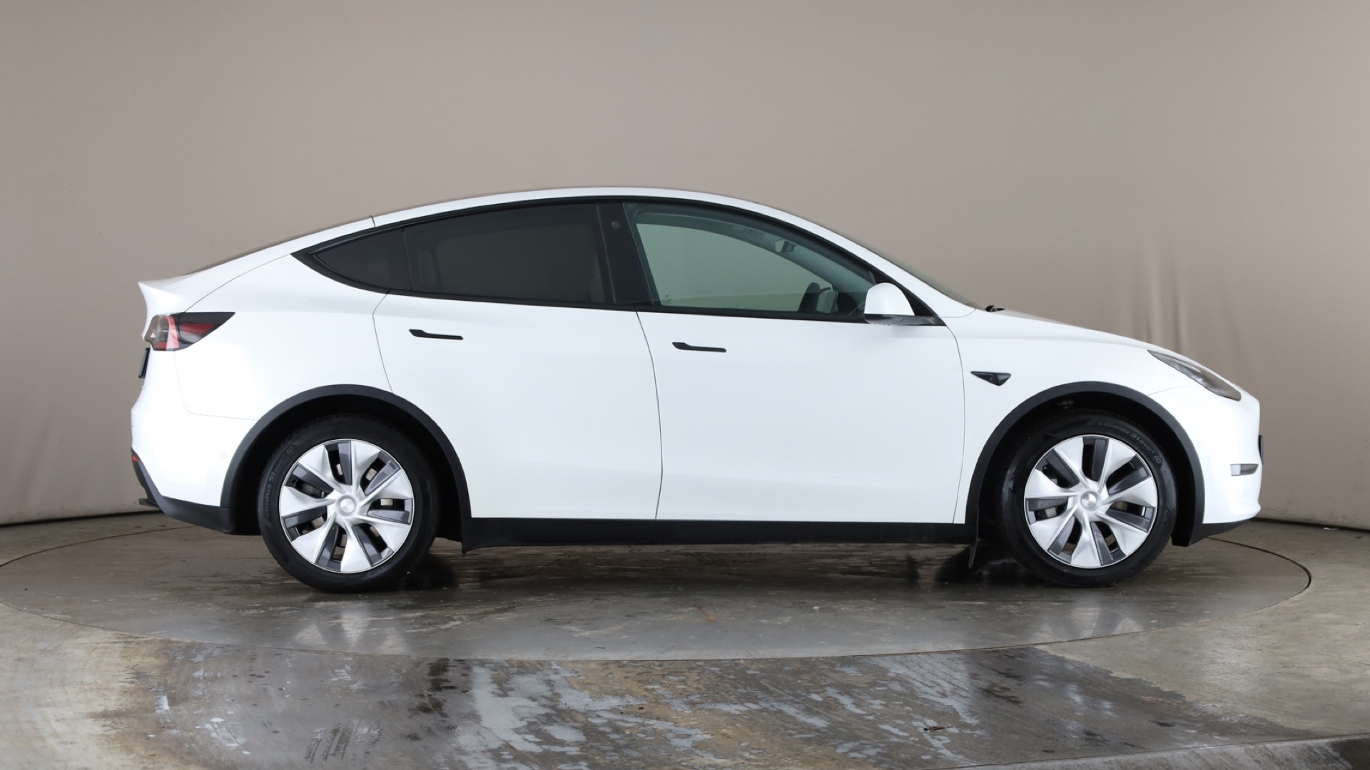 4047606 Long Range AWD 5dr Auto