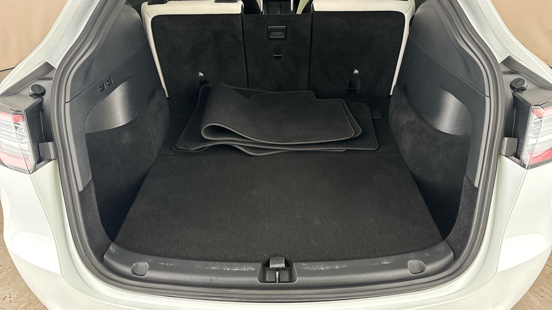 4047606 Long Range AWD 5dr Auto