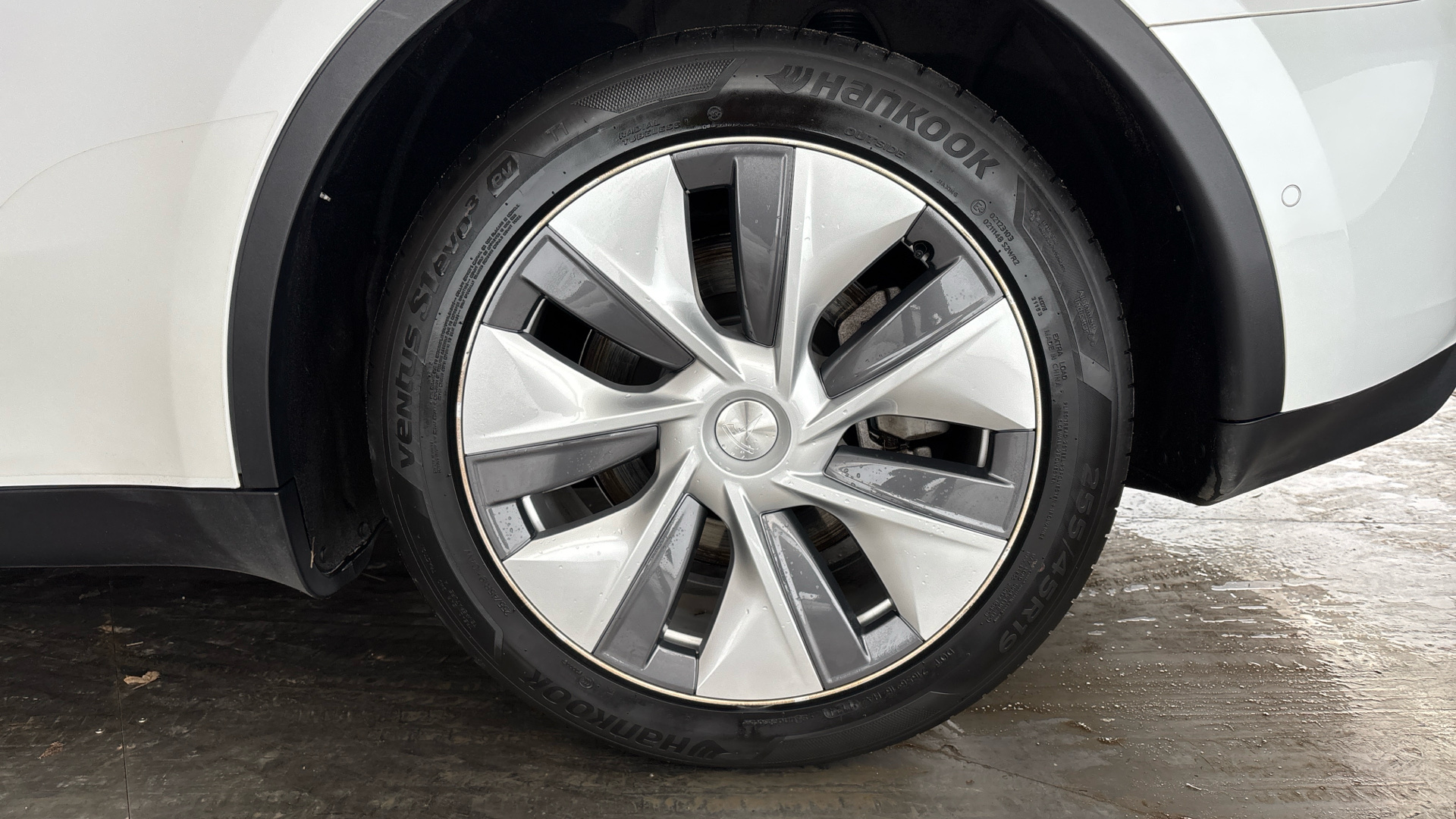 4047606 Long Range AWD 5dr Auto