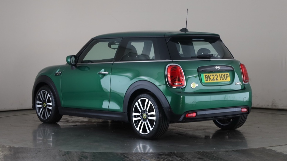 MINI HATCHBACK Image 3
