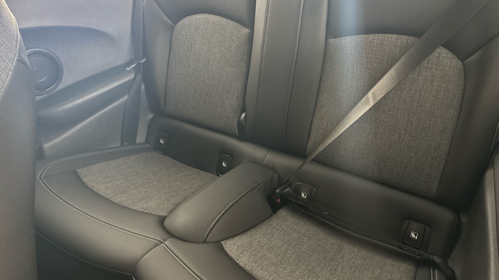 MINI HATCHBACK Image 14