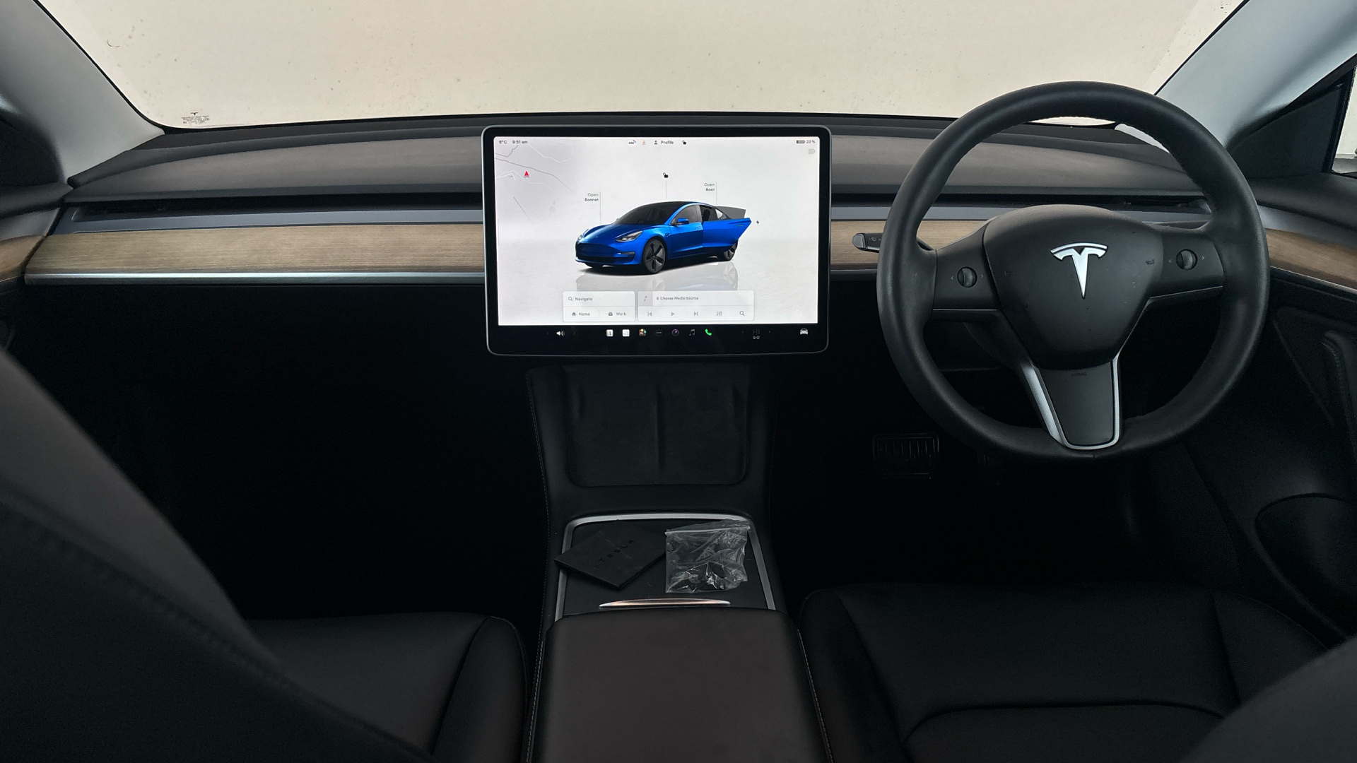 4060168 RWD 4dr Auto