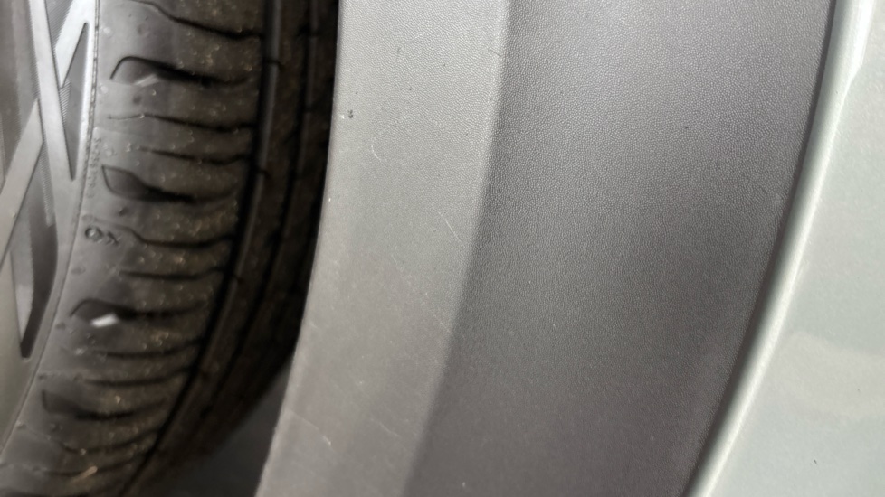 MINI HATCHBACK scuff