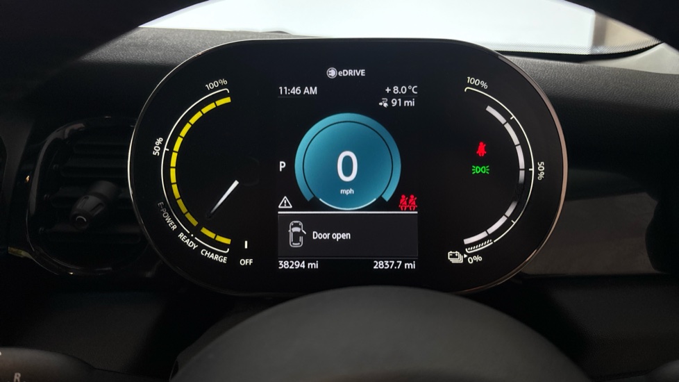 MINI HATCHBACK Image 13