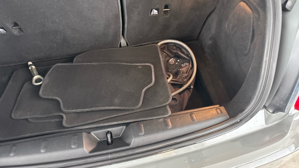 MINI HATCHBACK Image 22