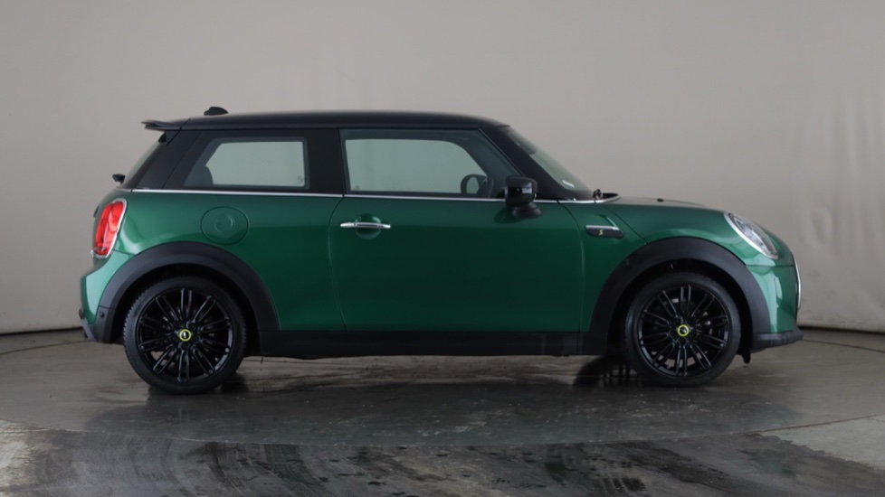 MINI HATCHBACK Image 6