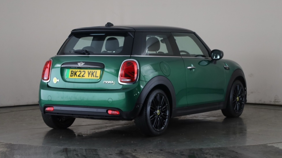 MINI HATCHBACK Image 5