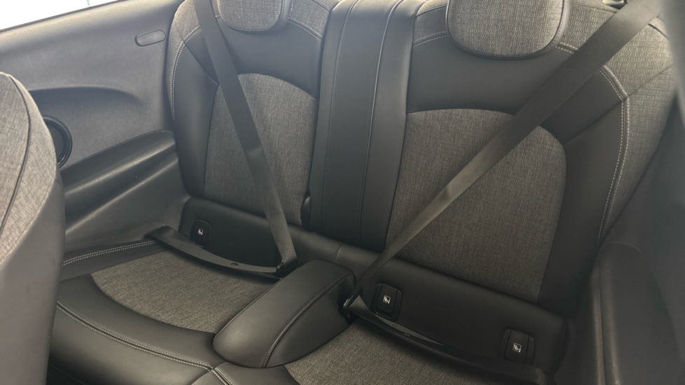 MINI HATCHBACK Image 14