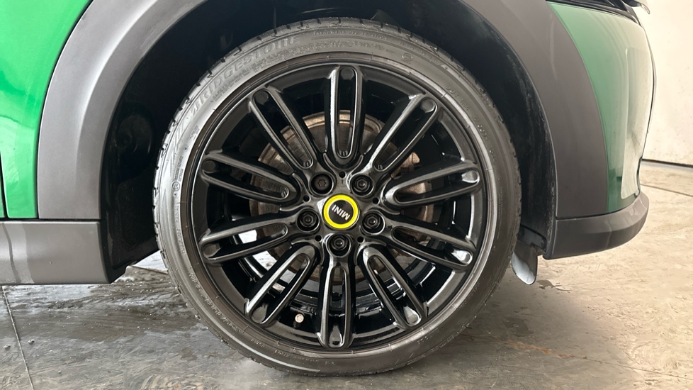 MINI HATCHBACK Image 20