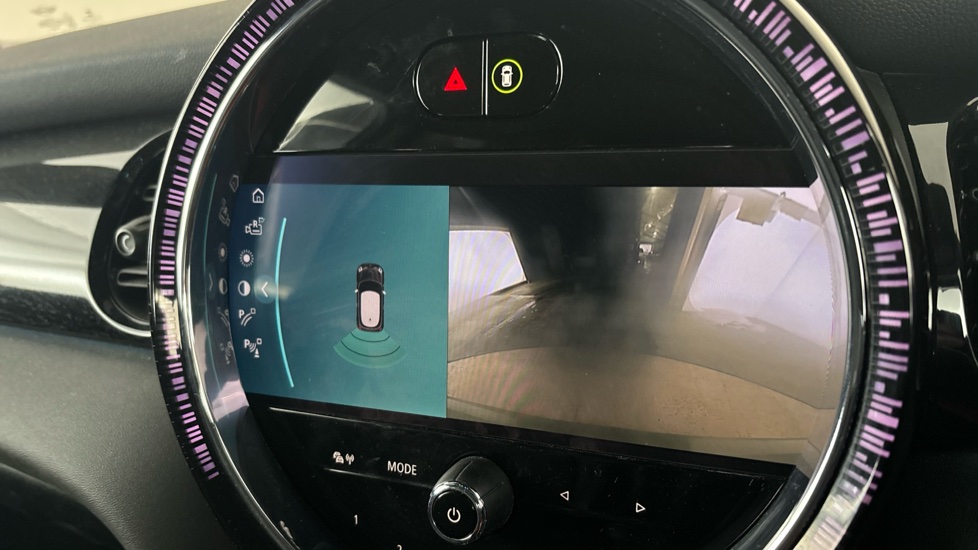 MINI HATCHBACK Reverse camera