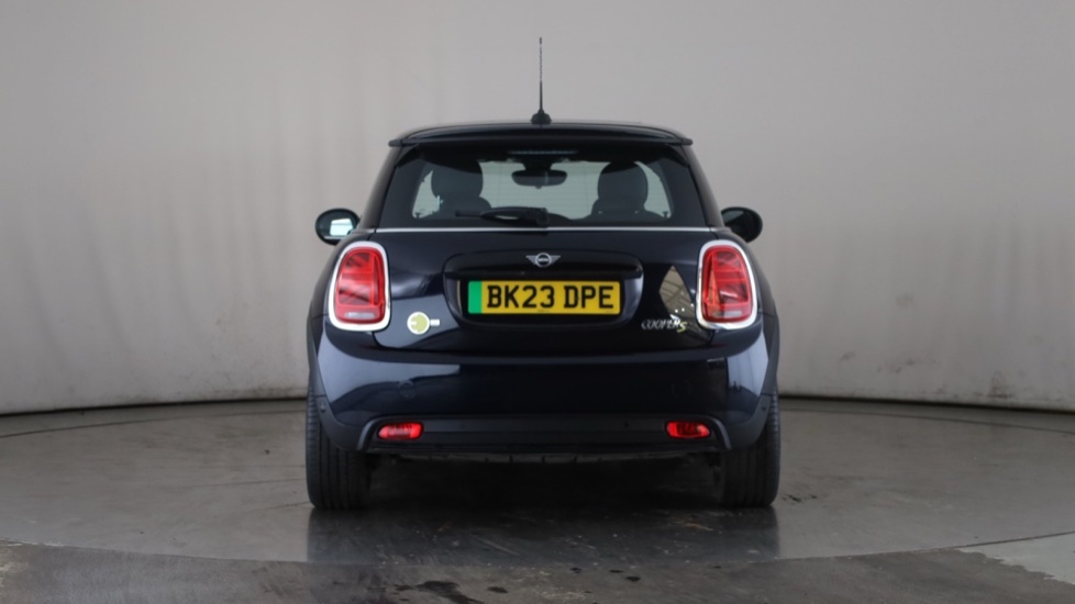 MINI HATCHBACK Image 4
