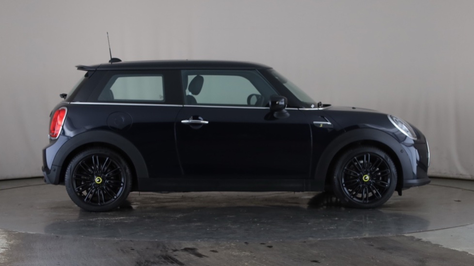 MINI HATCHBACK Image 6