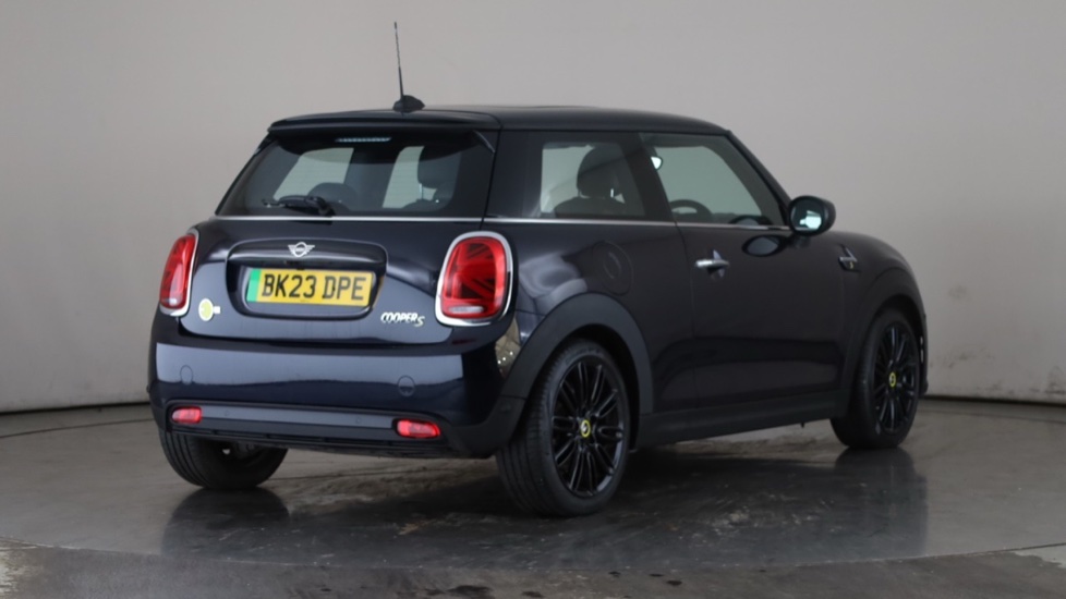 MINI HATCHBACK Image 5