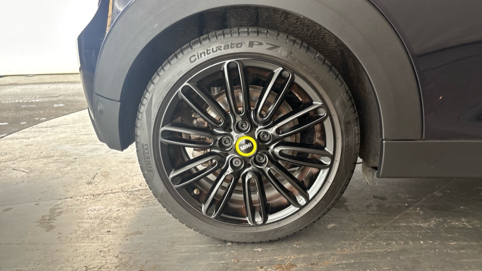 MINI HATCHBACK Image 19