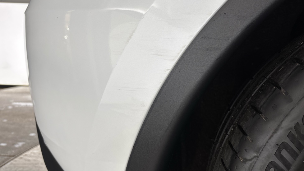 TESLA MODEL Y Scuff