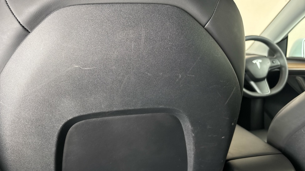 TESLA MODEL Y Scuff