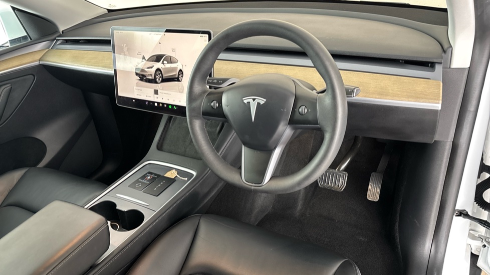 TESLA MODEL Y Image 9
