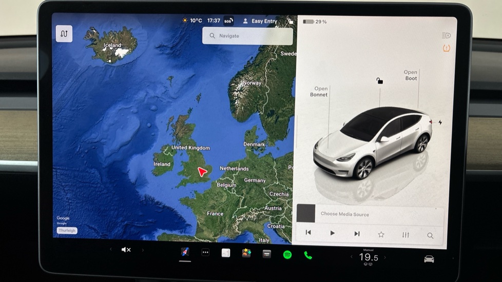 TESLA MODEL Y Image 12