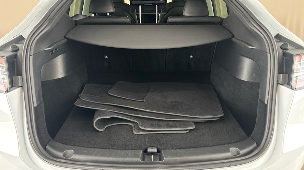 TESLA MODEL Y Image 15