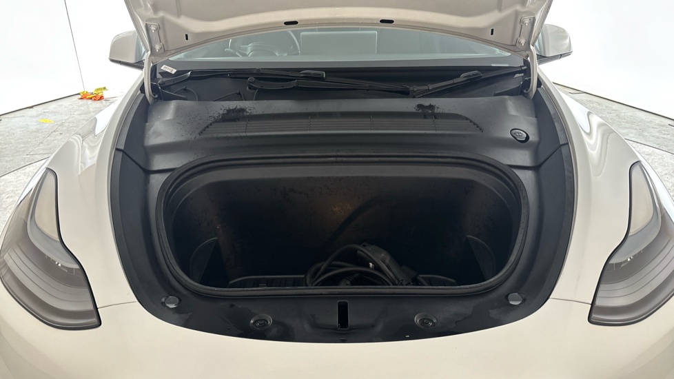 TESLA MODEL Y Image 16