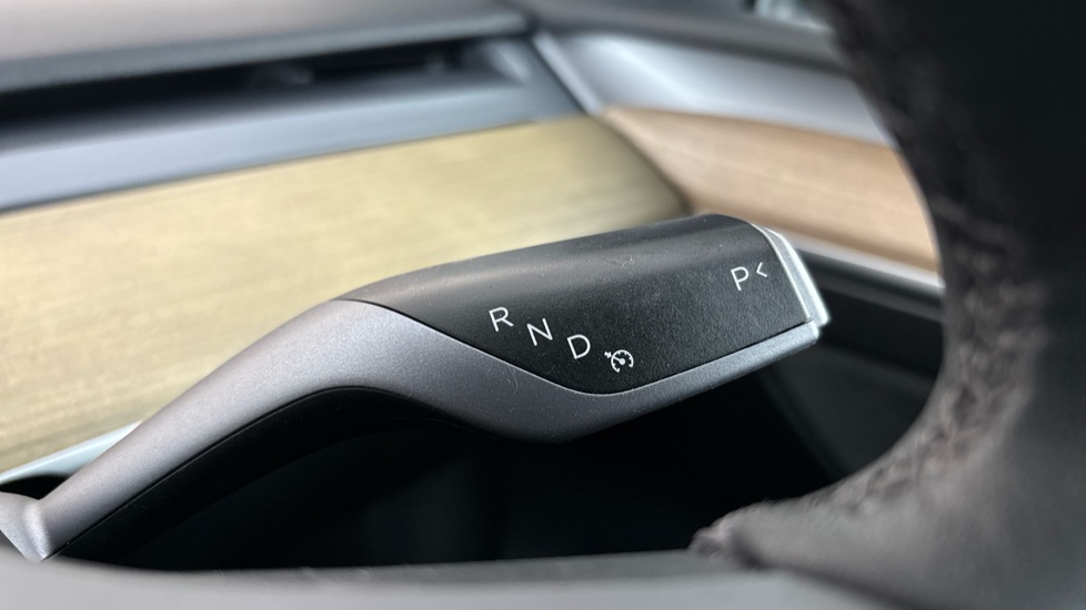 TESLA MODEL Y Cruise control