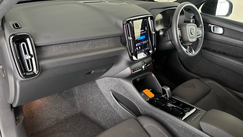 VOLVO XC40 Image 10