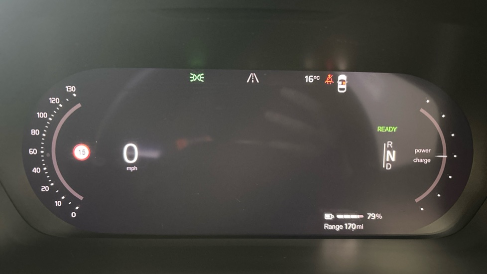VOLVO XC40 Image 13