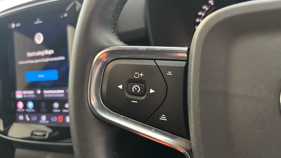 VOLVO XC40 Cruise control