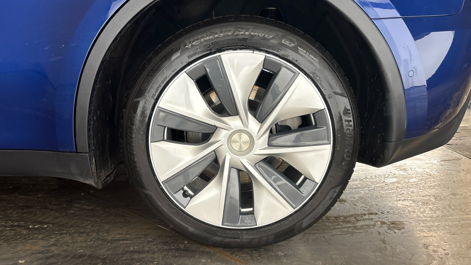 4027572 Long Range AWD 5dr Auto