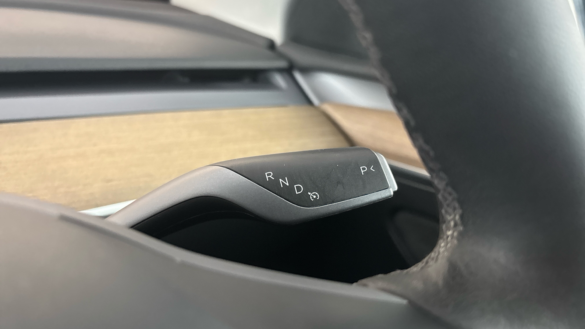 4027572 Long Range AWD 5dr Auto