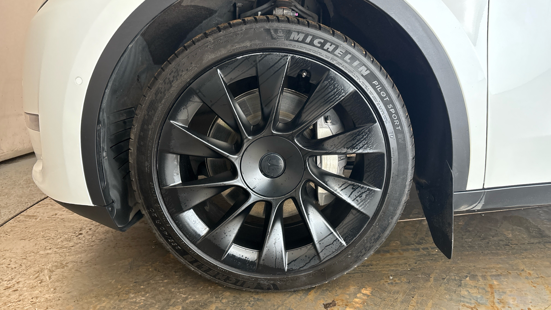 4020879 Long Range AWD 5dr Auto