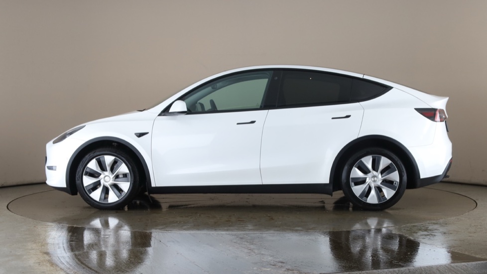 TESLA MODEL Y Image 2