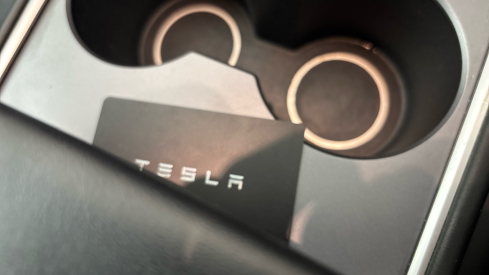 TESLA MODEL Y 1 key