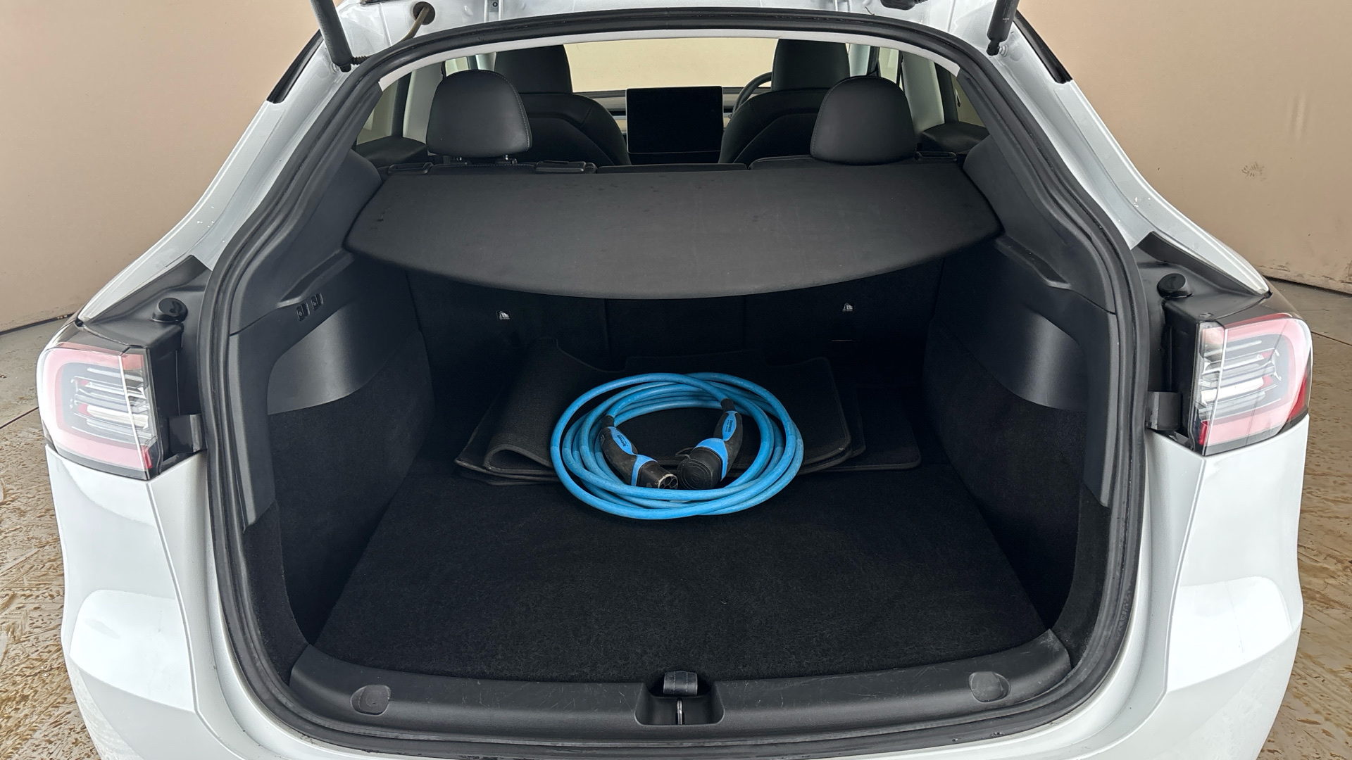 4058655 Long Range AWD 5dr Auto