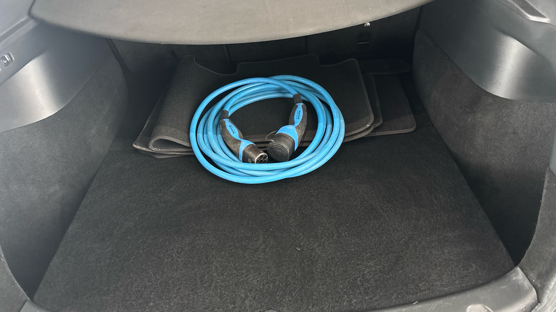 4058655 Long Range AWD 5dr Auto