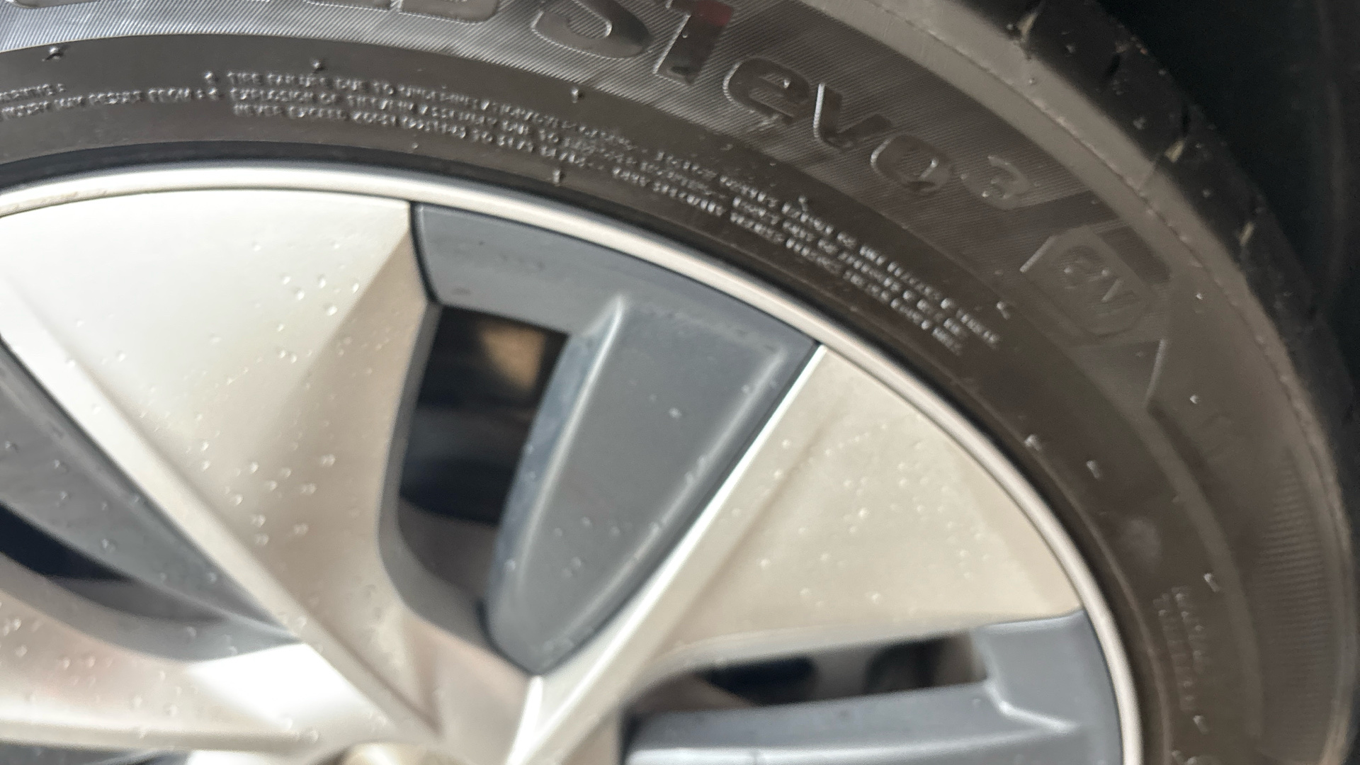 4020696 Long Range AWD 5dr Auto