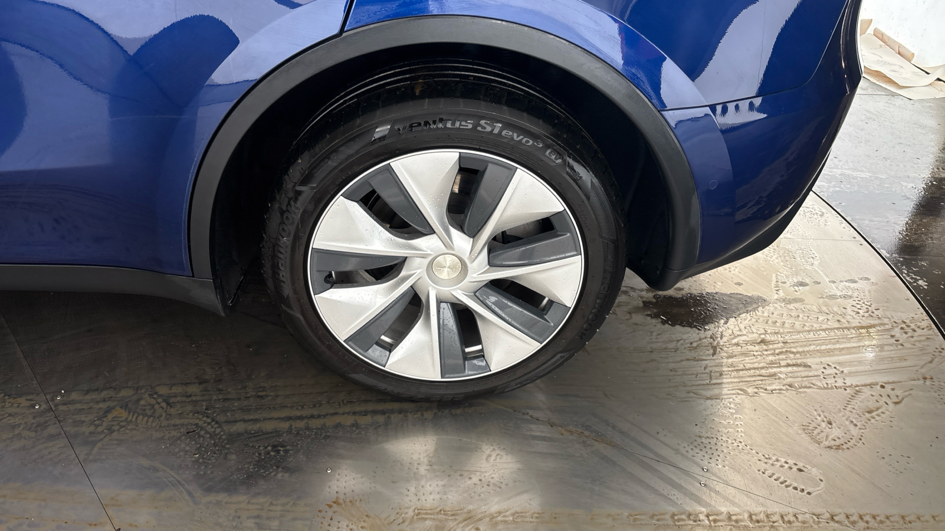 4020696 Long Range AWD 5dr Auto