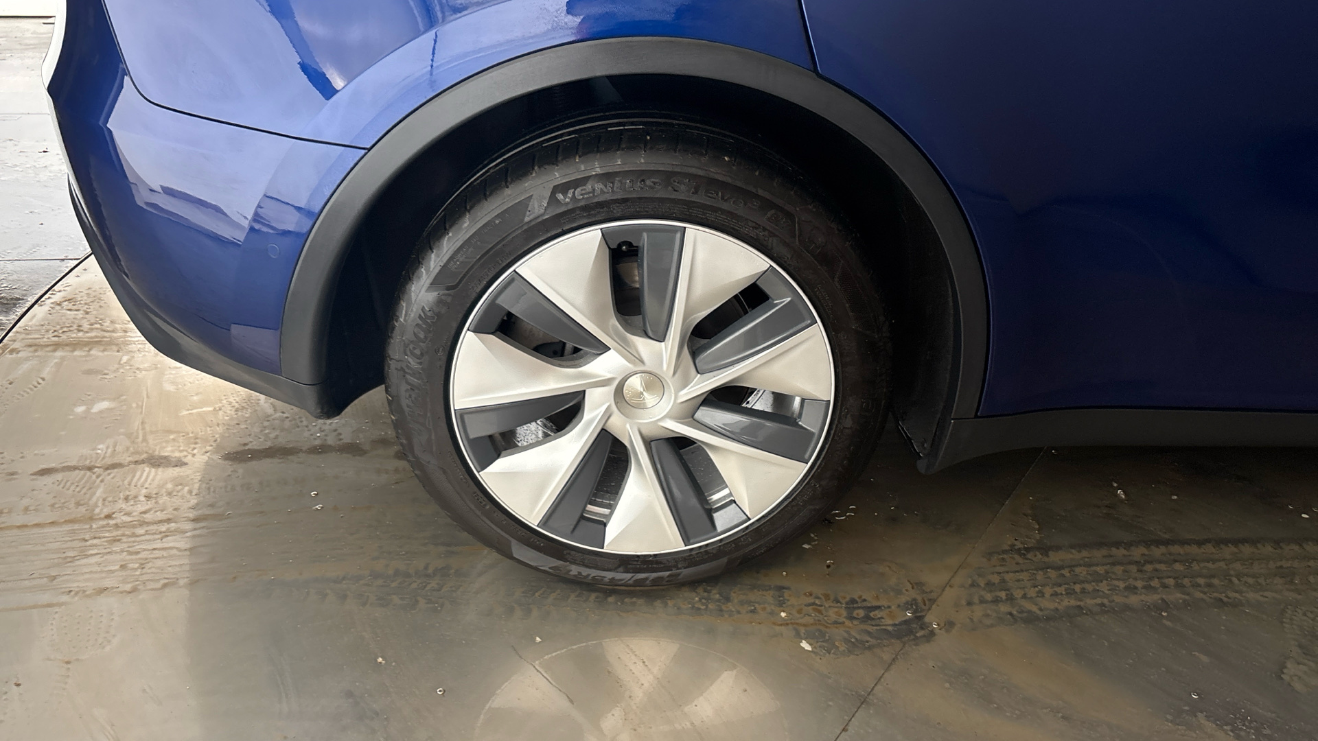 4020696 Long Range AWD 5dr Auto