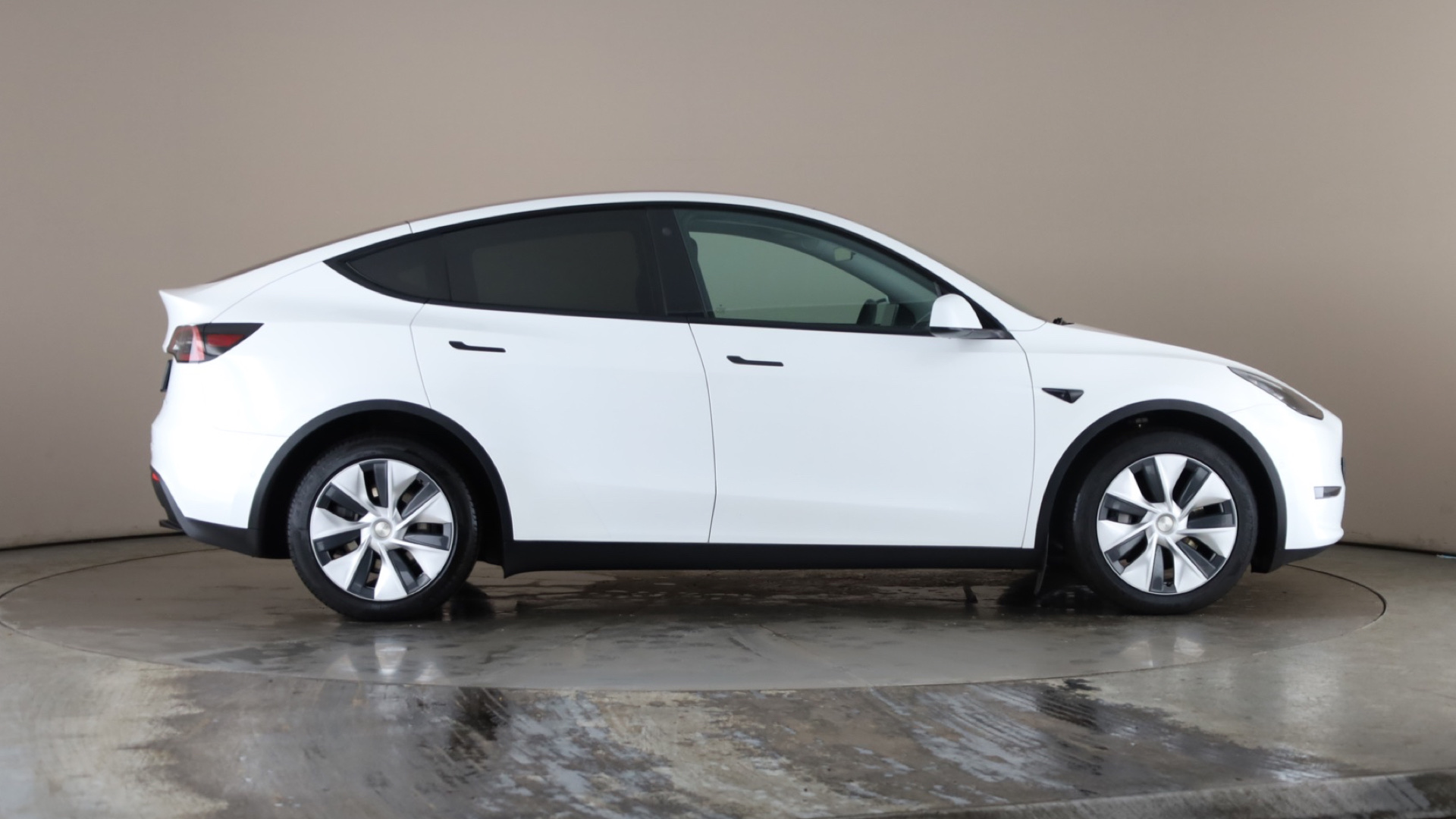 4020646 Long Range AWD 5dr Auto